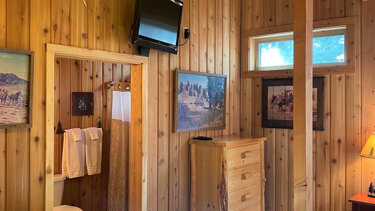 Photo of Bedroom in Sisters