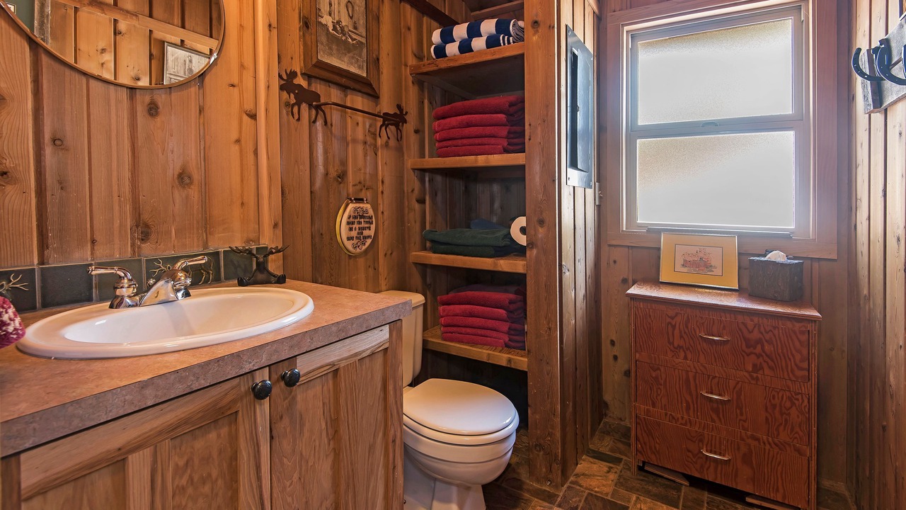 Photo of Bathroom in Sisters