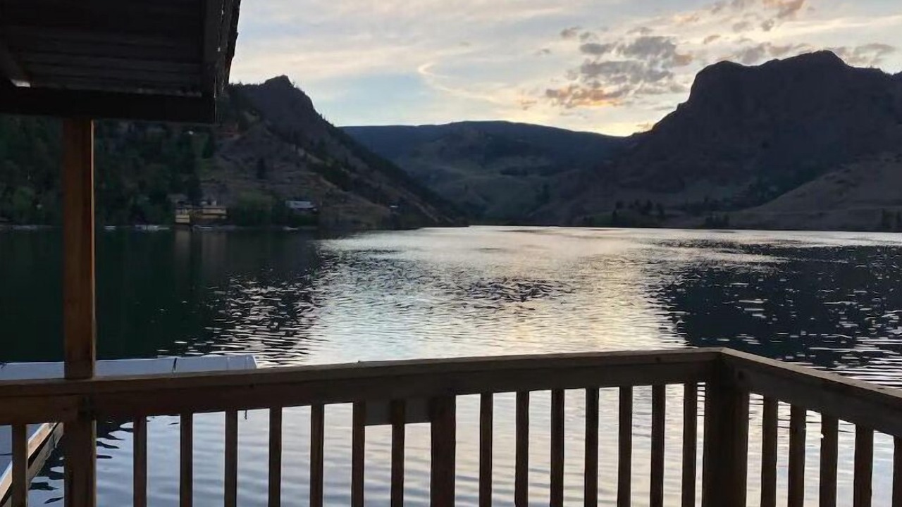 Photo of Outdoor in Salmon