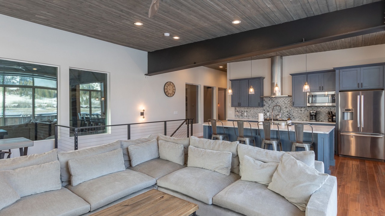 Photo of Livingroom in Alpine Northwest