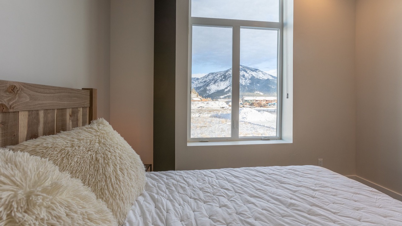 Photo of Bedroom in Alpine Northwest