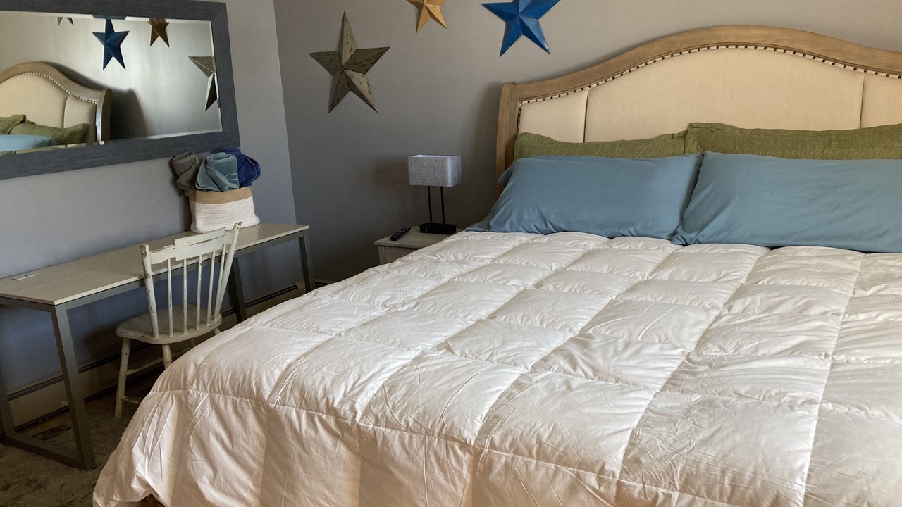 Photo of Bedroom in Calumet