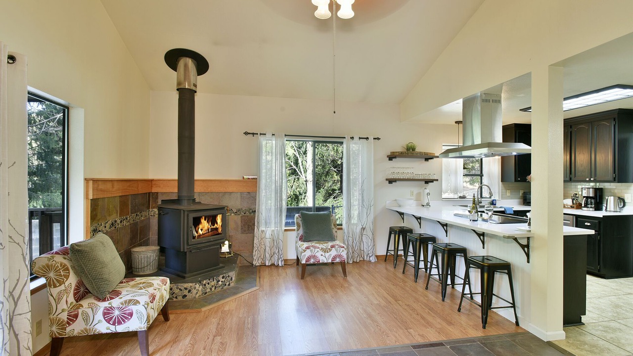 Photo of Kitchen in Dunsmuir