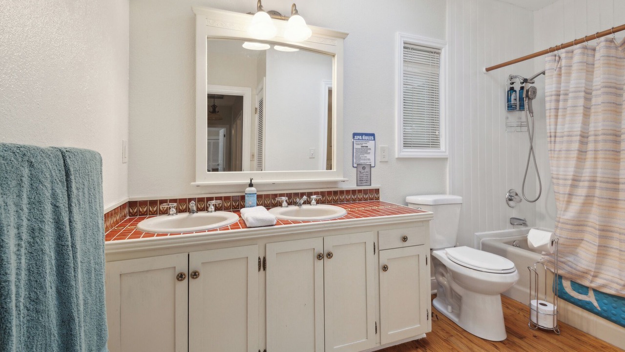 Photo of Bathroom in Greenbank