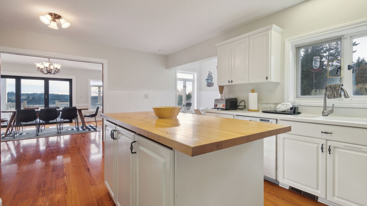 Photo of Kitchen in Greenbank