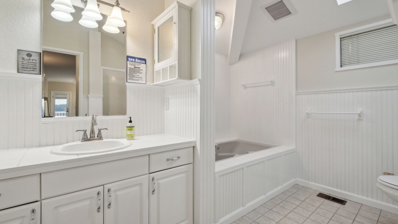 Photo of Bathroom in Greenbank