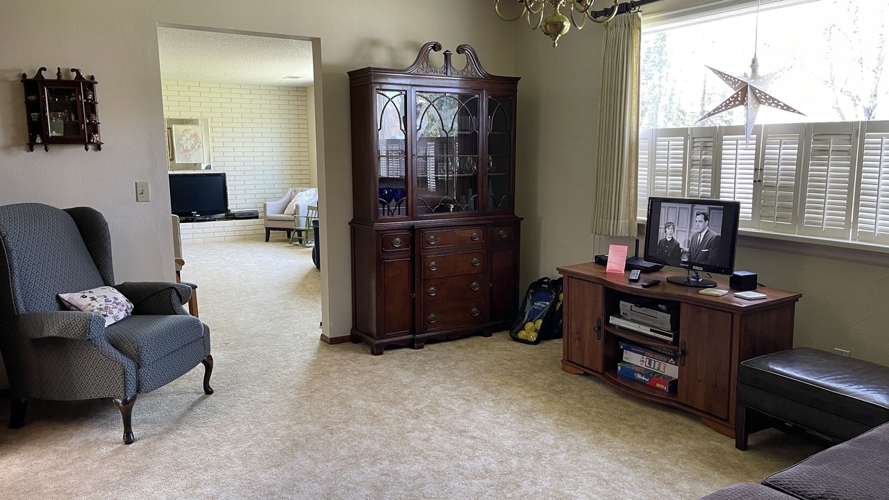Photo of Livingroom in Walla Walla East
