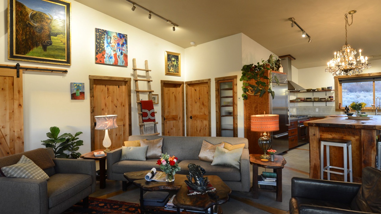 Photo of Livingroom in Victor