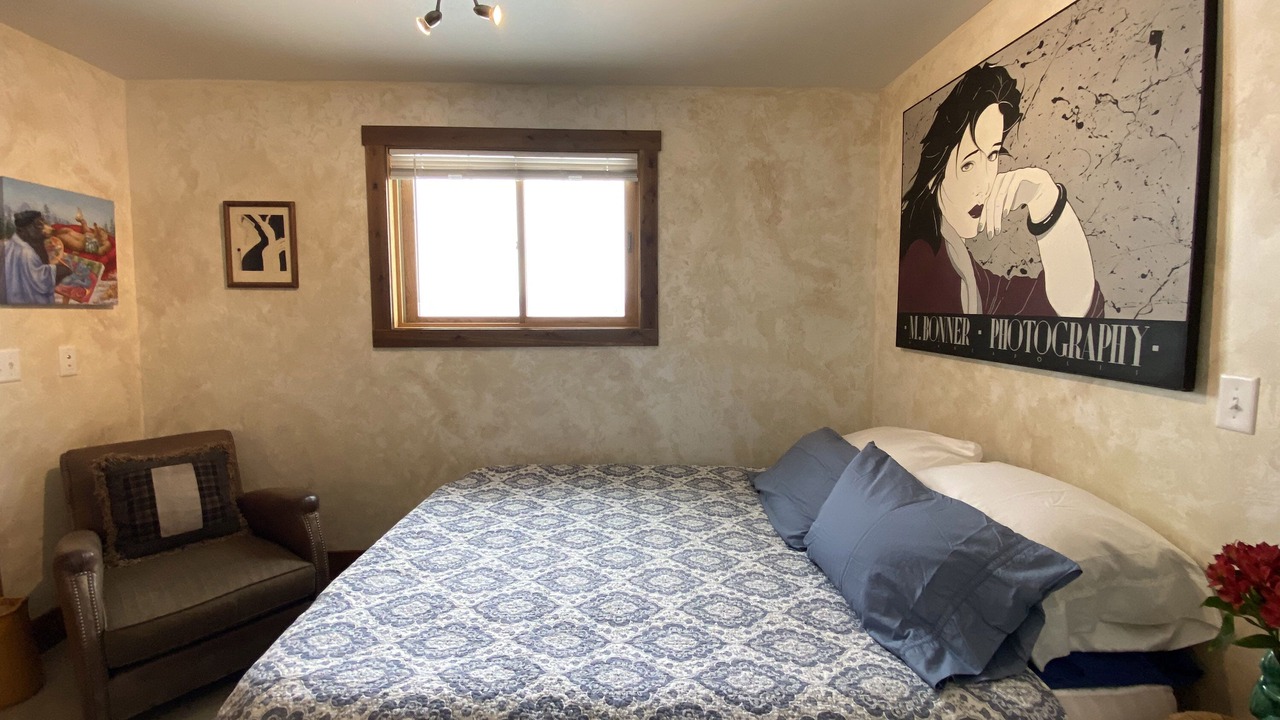 Photo of Bedroom in Victor