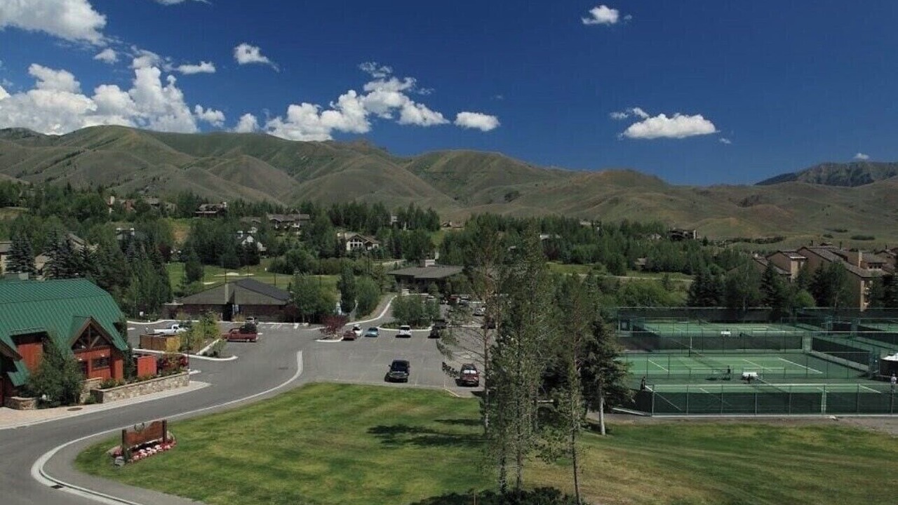 Photo of Others in Elkhorn Village
