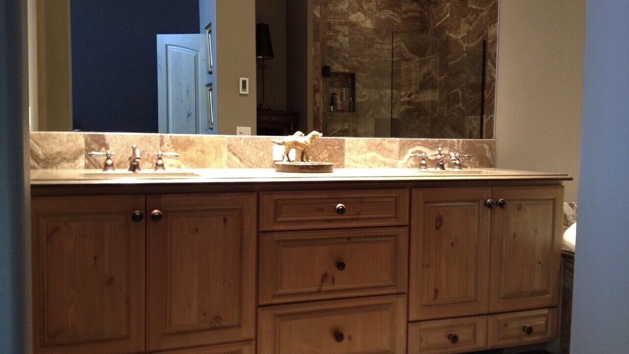 Photo of Bathroom in Elkhorn Village