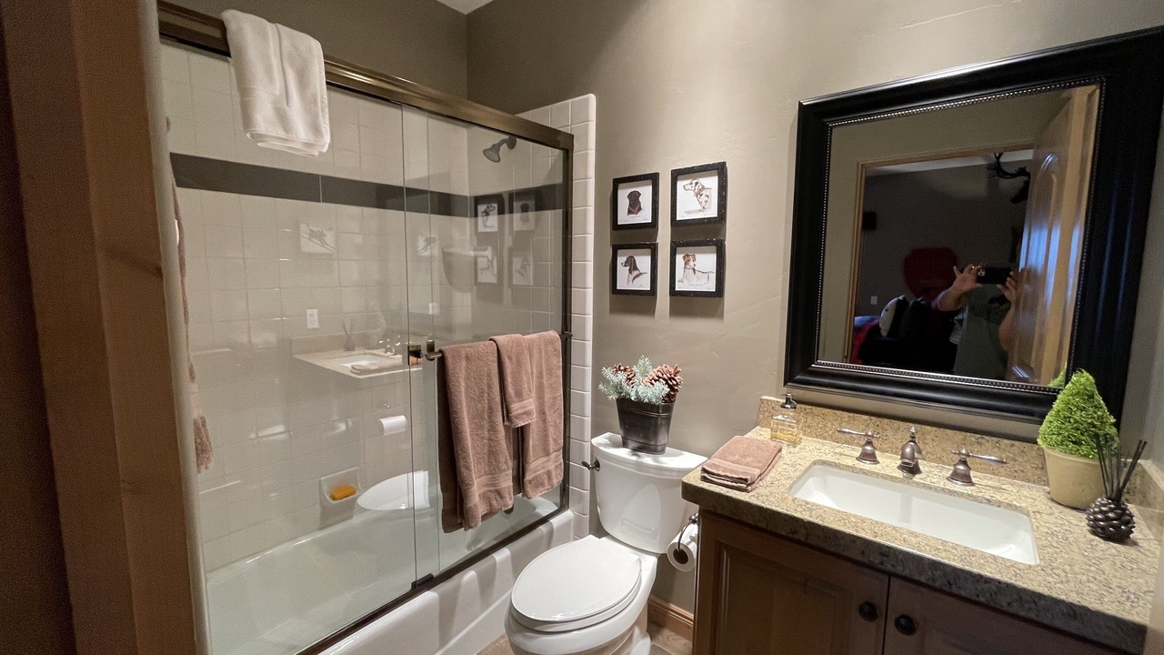 Photo of Bathroom in Elkhorn Village