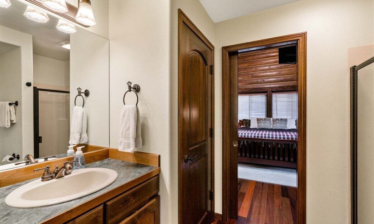 Photo of Bathroom in Leavenworth