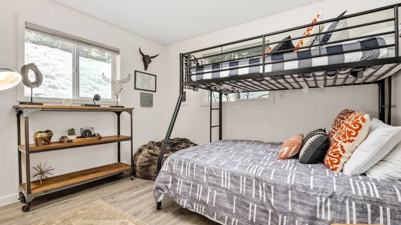 Photo of Bedroom in Government Camp