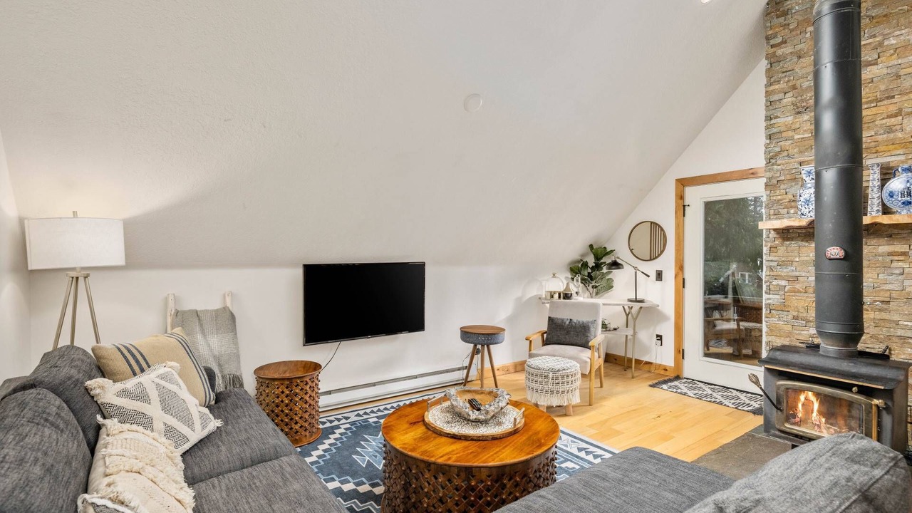 Photo of Livingroom in Government Camp
