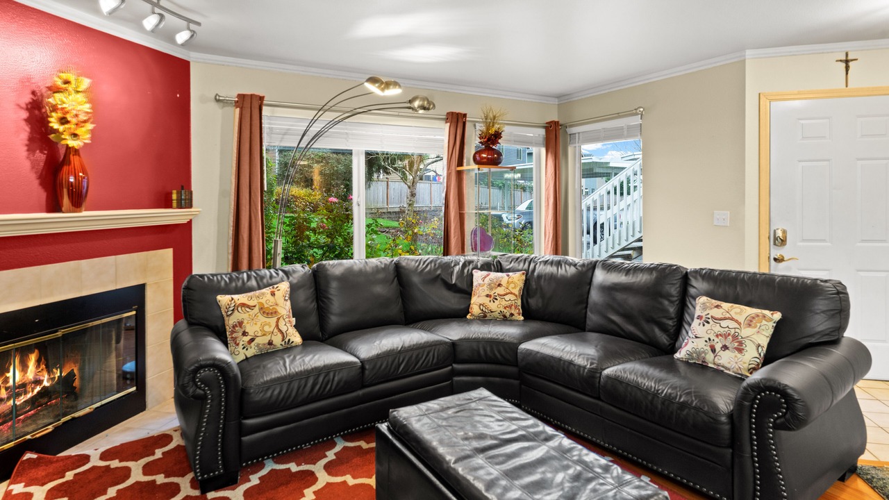 Photo of Livingroom in West Lake Stevens