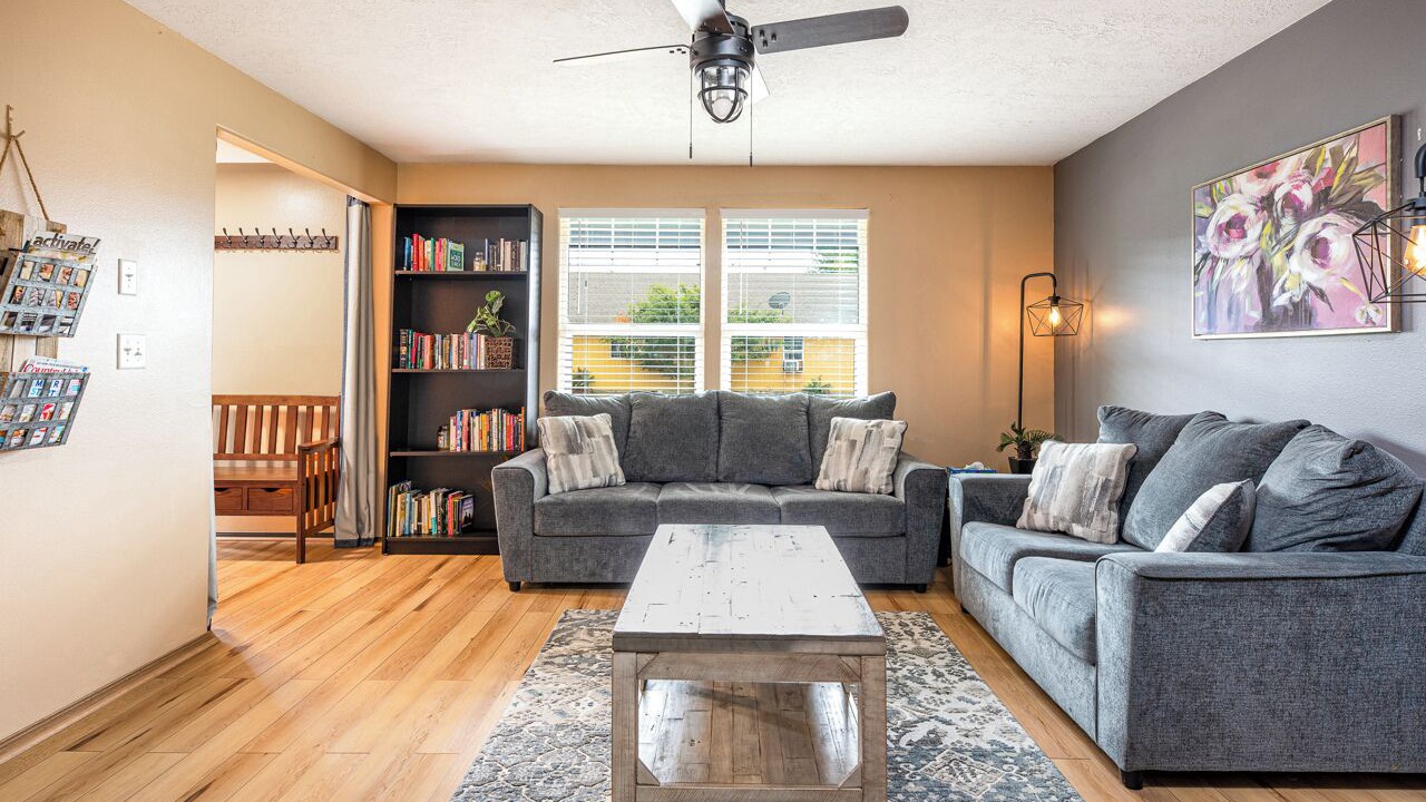 Photo of Livingroom in Albany