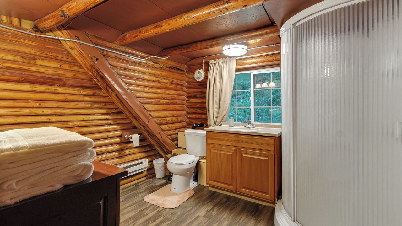 Photo of Bathroom in Ashford