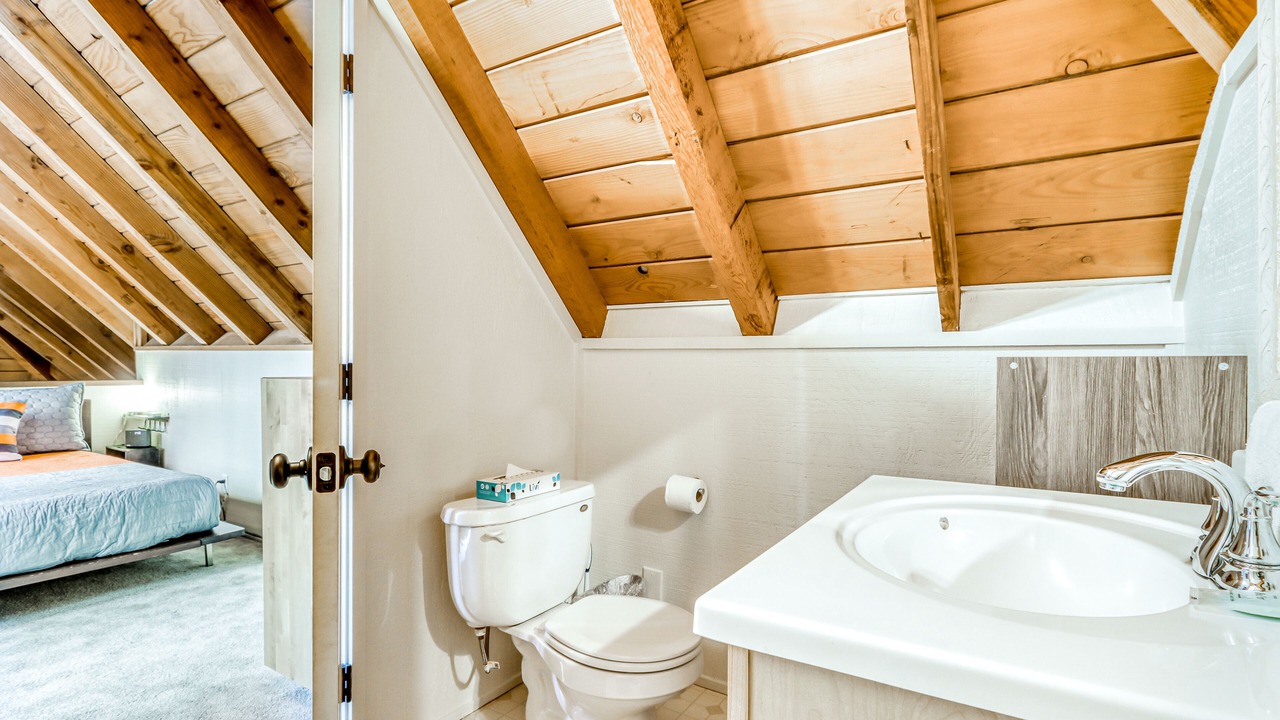 Photo of Bedroom in Sunriver