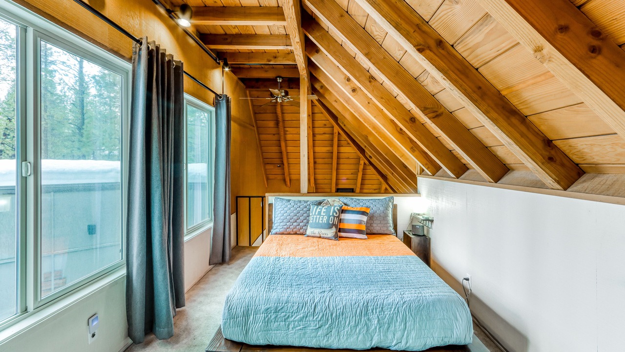 Photo of Bedroom in Sunriver