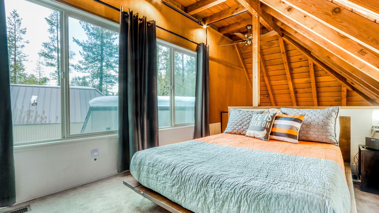 Photo of Bedroom in Sunriver