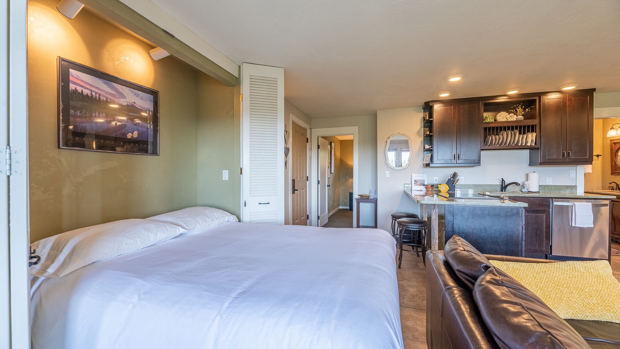 Photo of Bedroom in Bend