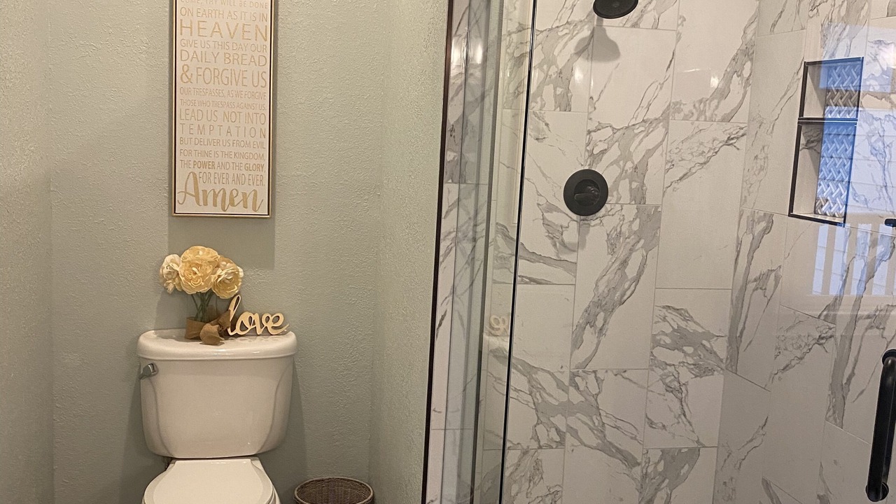 Photo of Bathroom in Andersonville