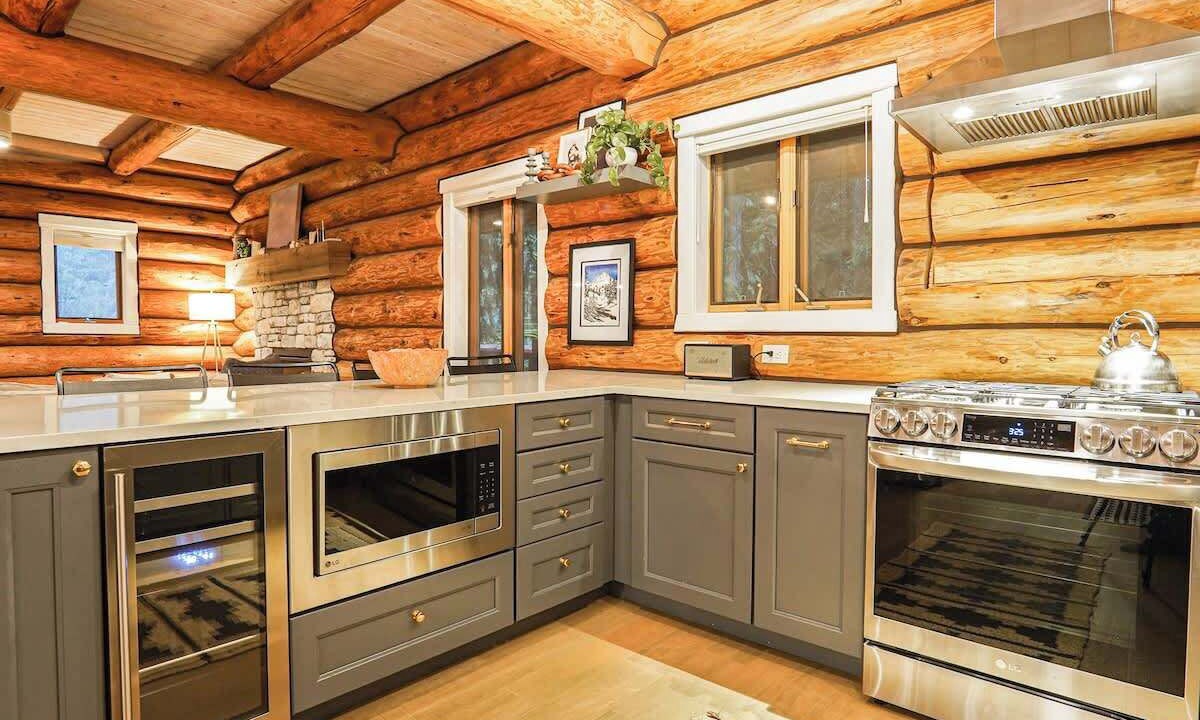 Photo of Kitchen in Glacier