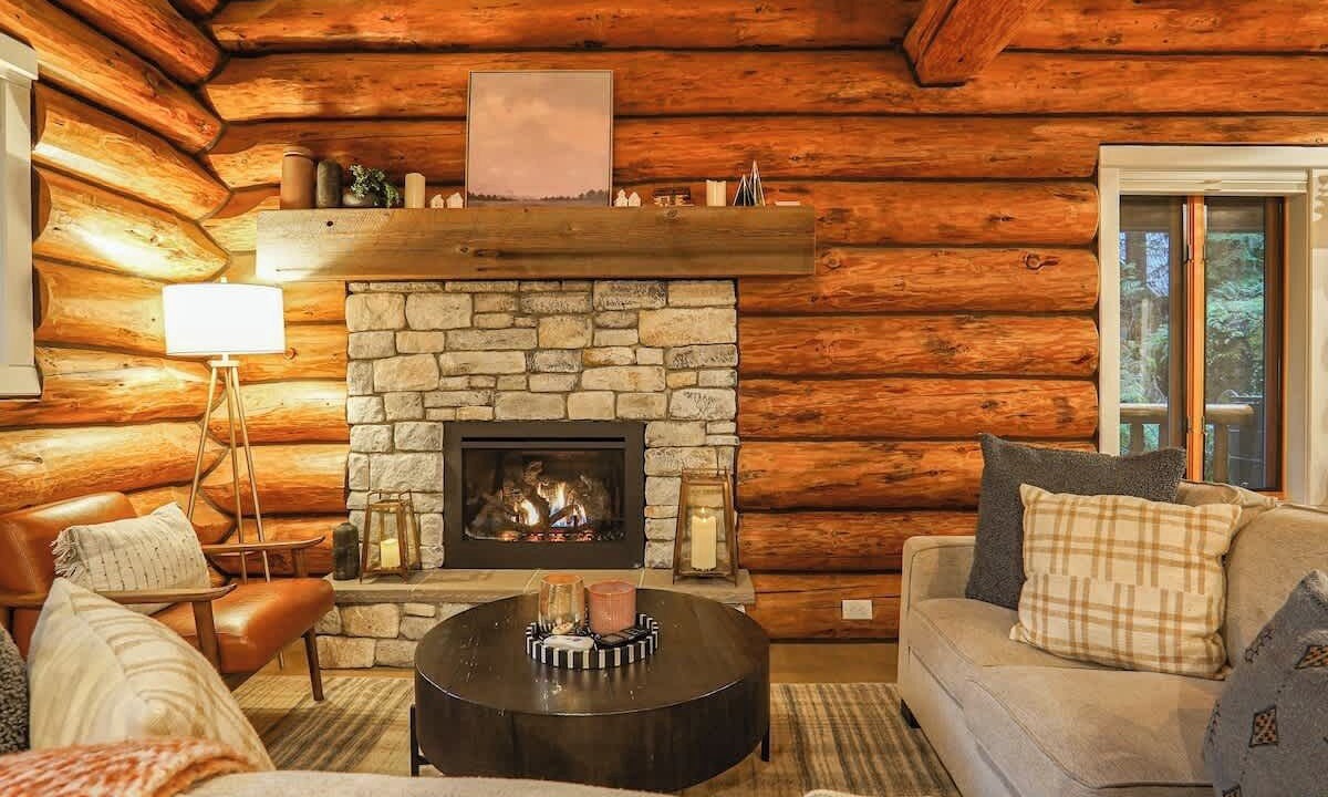 Photo of Livingroom in Glacier