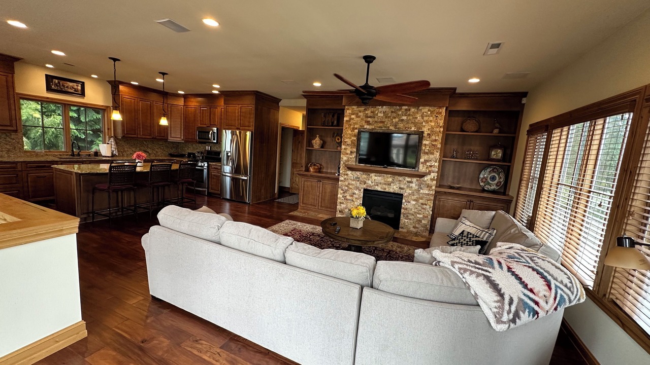 Photo of Livingroom in Bonney Lake