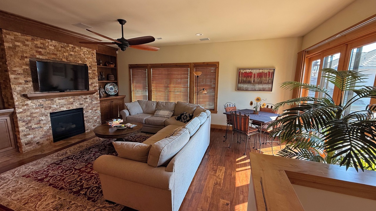 Photo of Livingroom in Bonney Lake