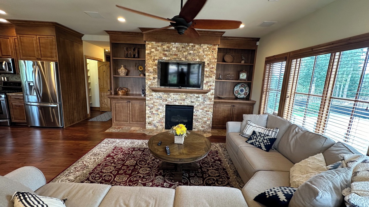 Photo of Livingroom in Bonney Lake