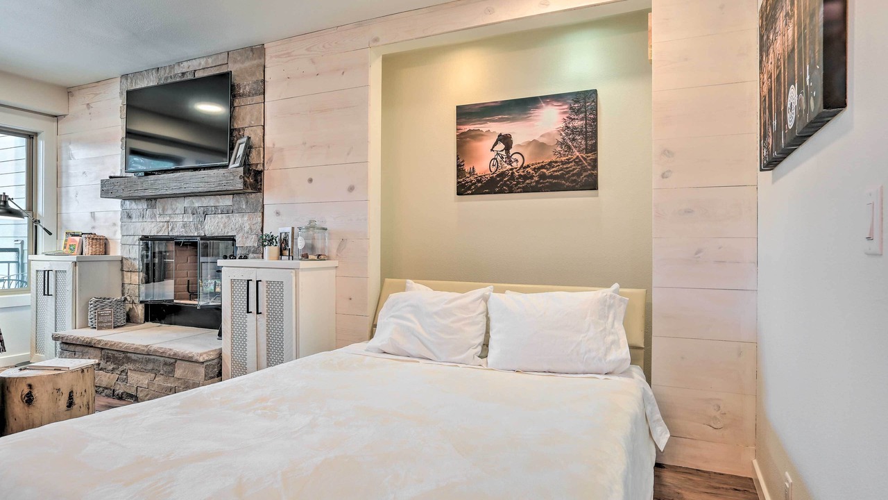 Photo of Livingroom in Bend