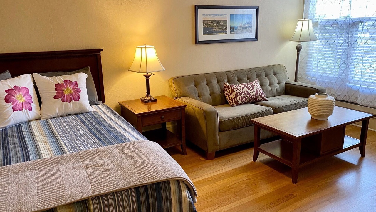 Photo of Bedroom in University District