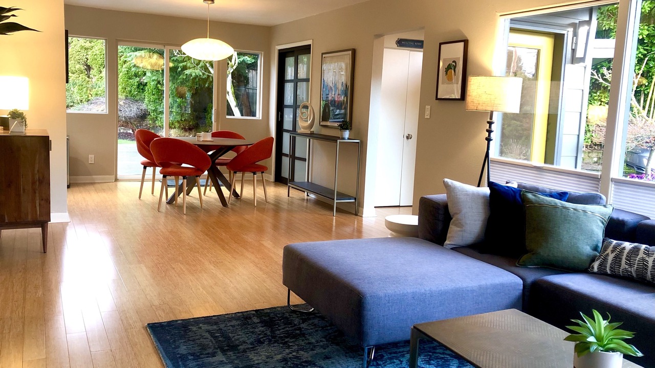 Photo of Livingroom in Raleigh Hills