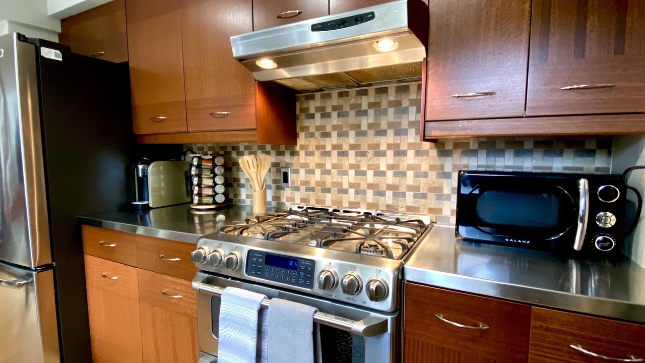 Photo of Kitchen in Raleigh Hills