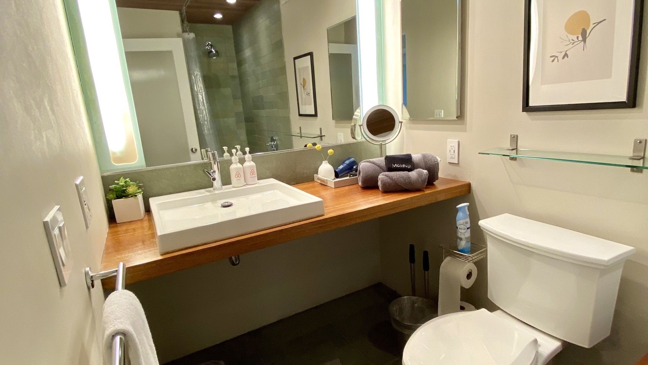Photo of Bathroom in Raleigh Hills
