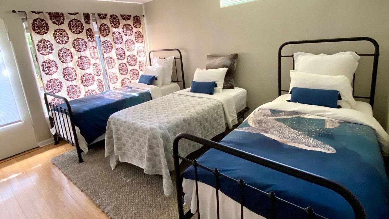 Photo of Bedroom in Raleigh Hills