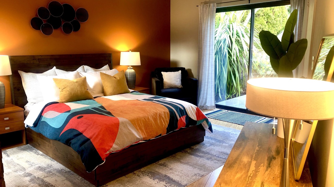 Photo of Bedroom in Raleigh Hills