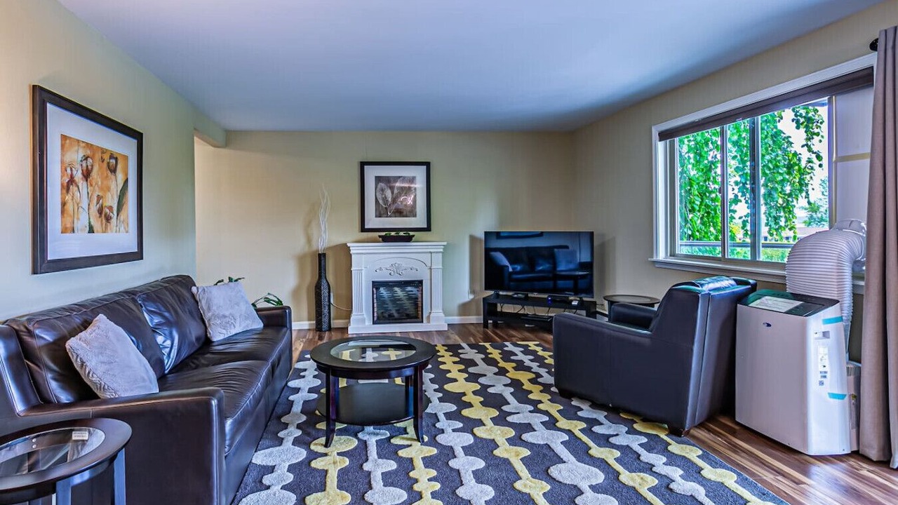 Photo of Livingroom in North End