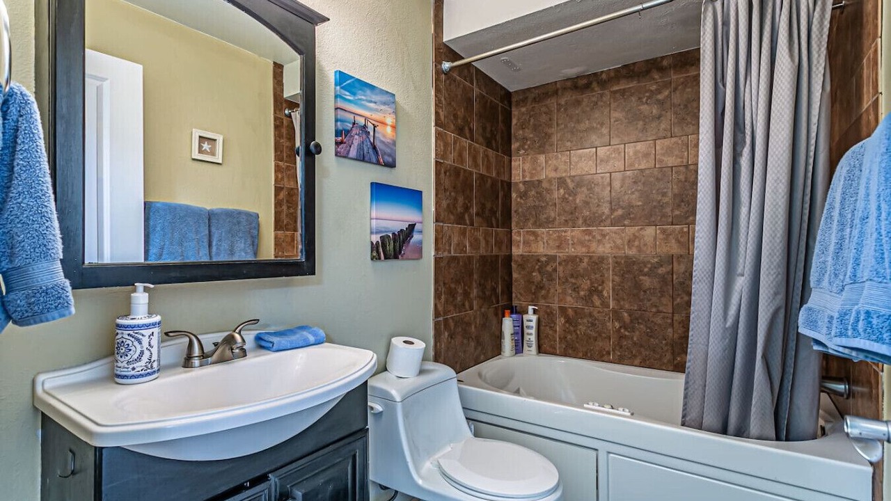 Photo of Bathroom in North End