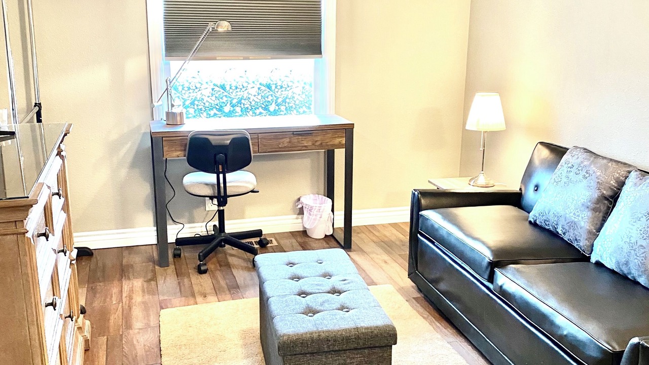Photo of Livingroom in North End