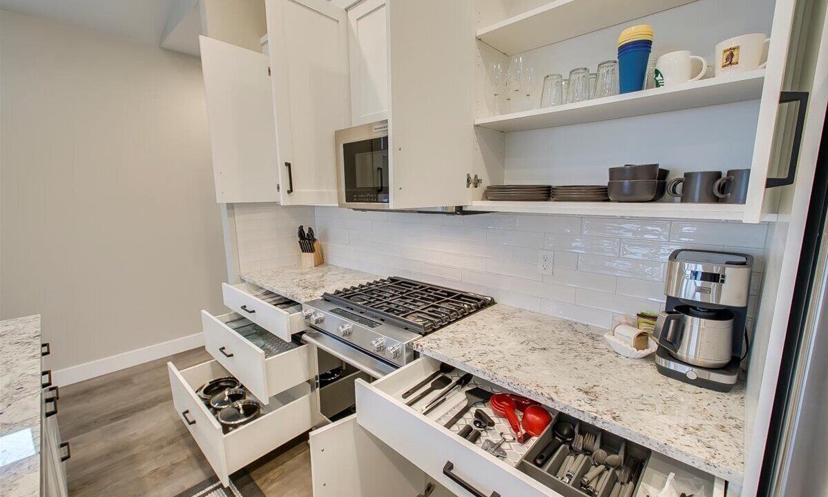 Photo of Kitchen in Depot Bench