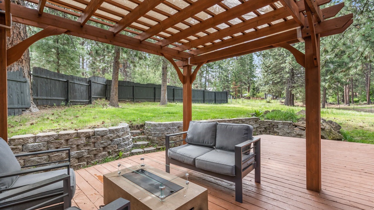 Photo of Patio Balcony in Deschutes River Woods