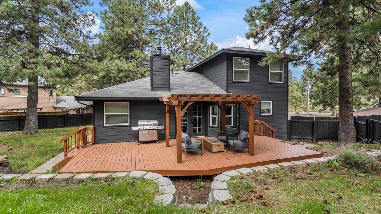 Photo of Patio Balcony in Deschutes River Woods