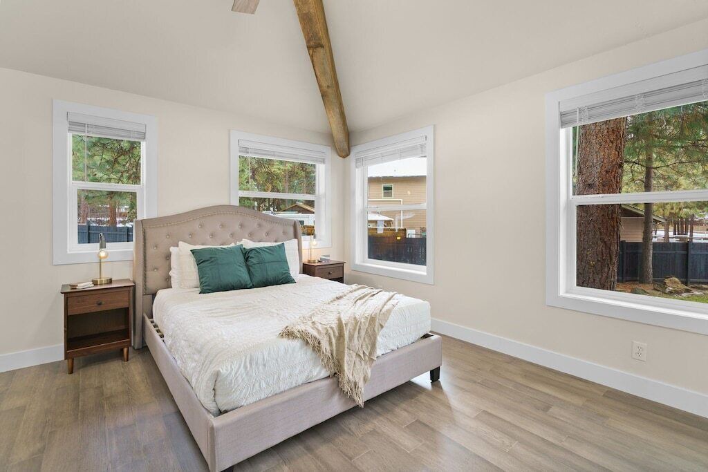 Photo of Bedroom in Deschutes River Woods