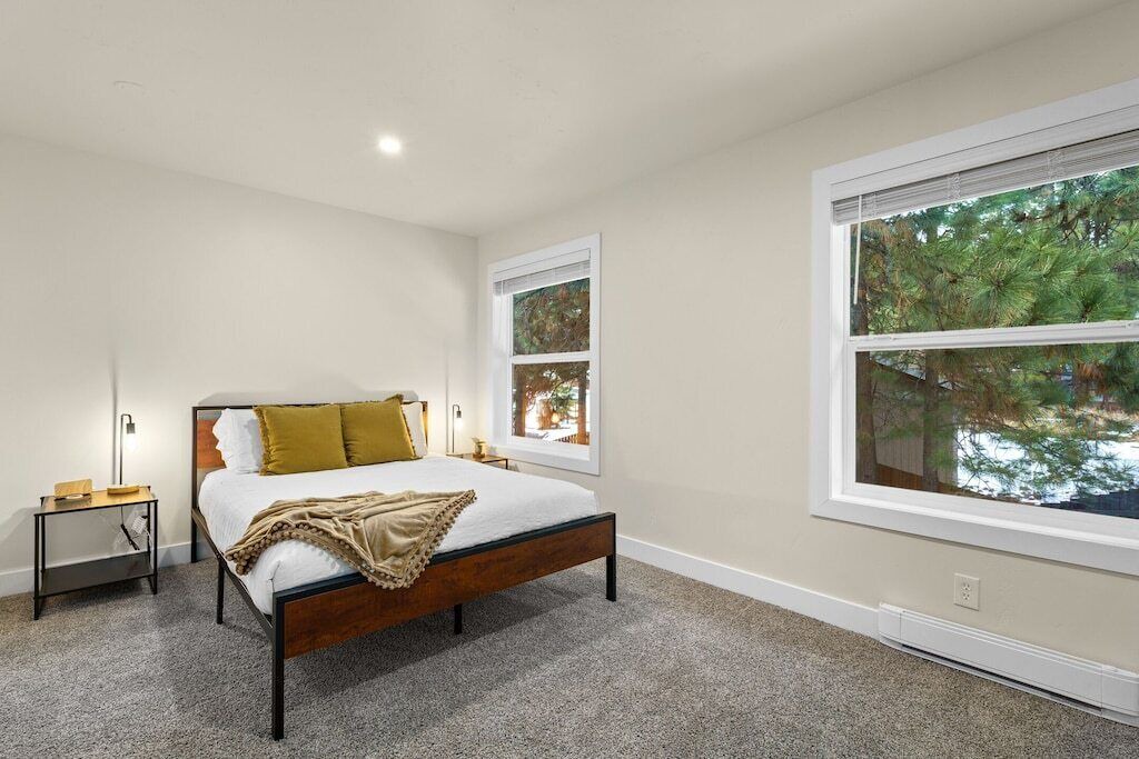 Photo of Bedroom in Deschutes River Woods