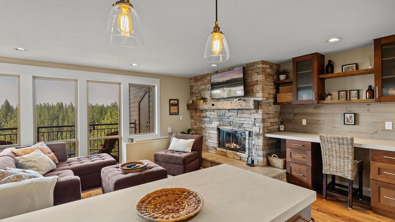 Photo of Livingroom in Bend