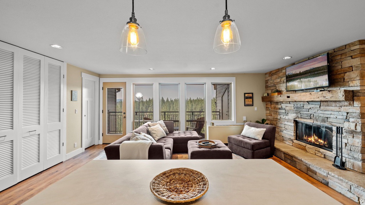 Photo of Livingroom in Bend
