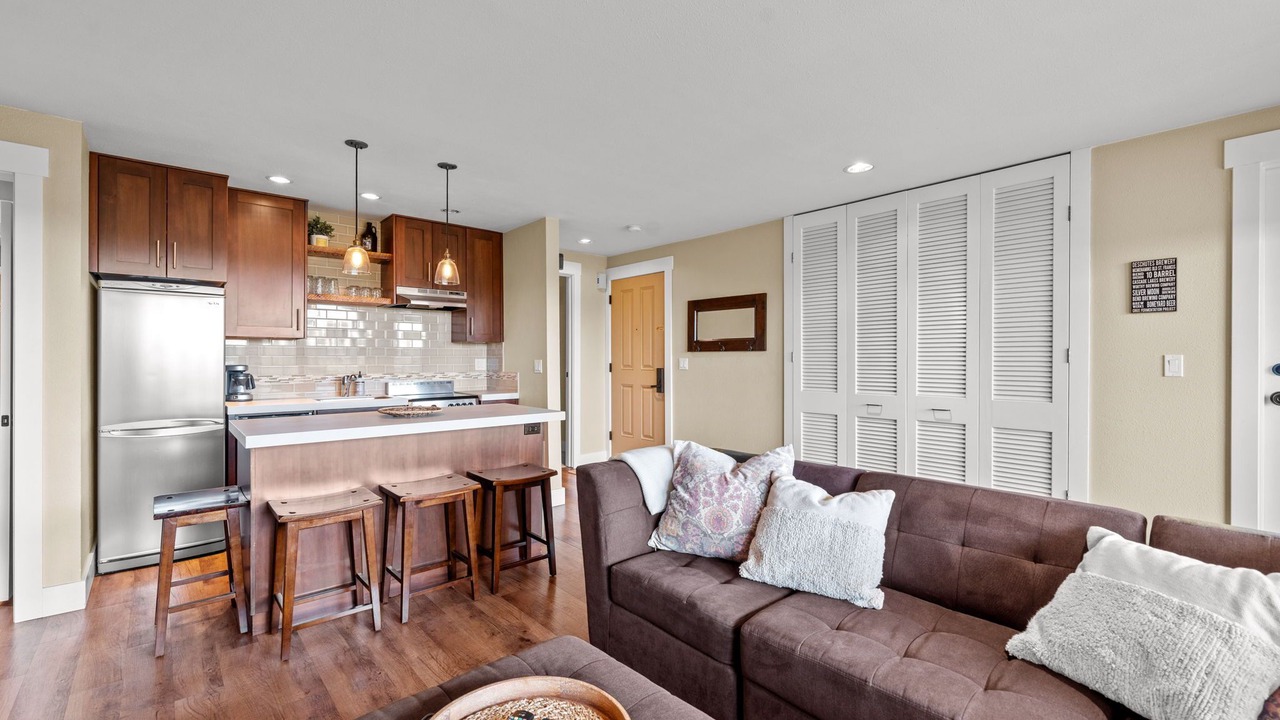 Photo of Livingroom in Bend